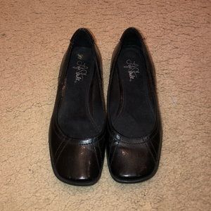 Comfortable Black Flats